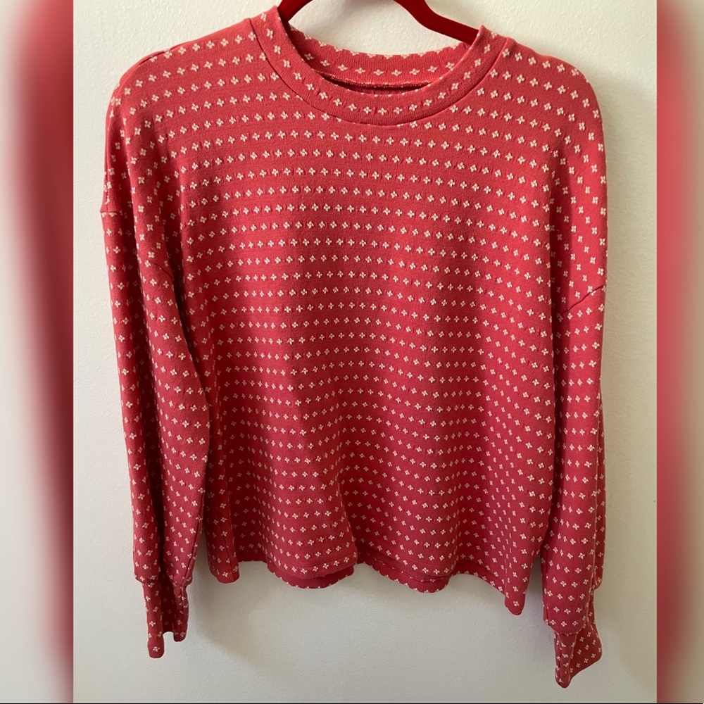 Floral jacquard puff-sleeve top